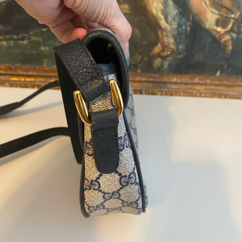 Vintage Gucci Saddlebag-style handbag, Navy & Beige - Picture 5 of 13
